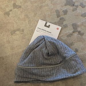 Lululemon cross chill run beanie